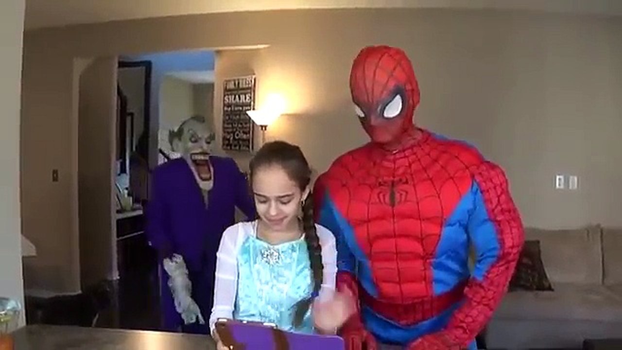 Frozen Elsa vs Joker vs Spiderman vs Venom!! Elsa is kidnapped in Real Life Superheroes fun movie