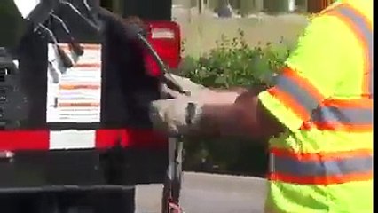 Awesome!! Can't wait for this truck to come in my city...