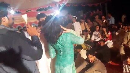 Hot and Sexy Girl Talash New Hot Wedding Mujra