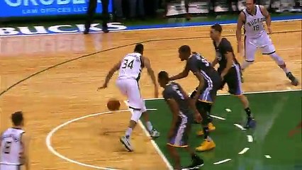 Giannis Antetokounmpo Spin Move And Wraparound Assist For The Dunk