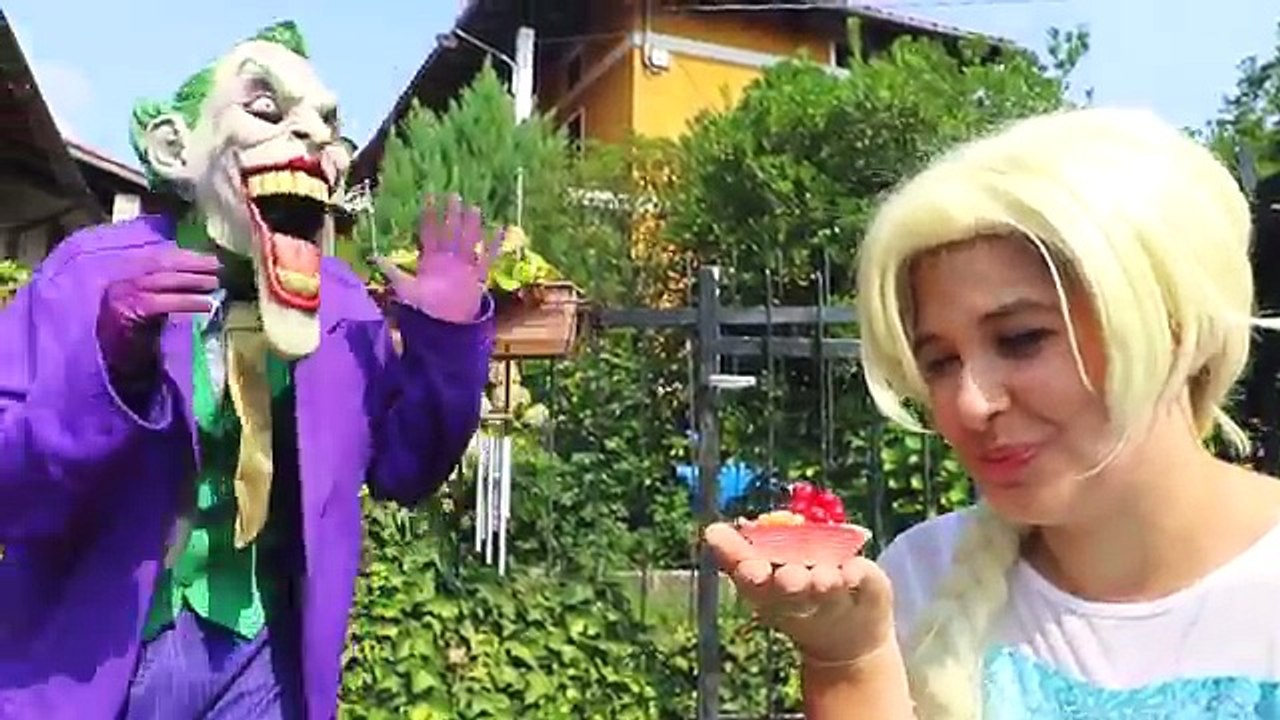 Elsa Frozen se transforma em menina má ELSA! w Spiderman Hulk e Joker! divertido super-herói!