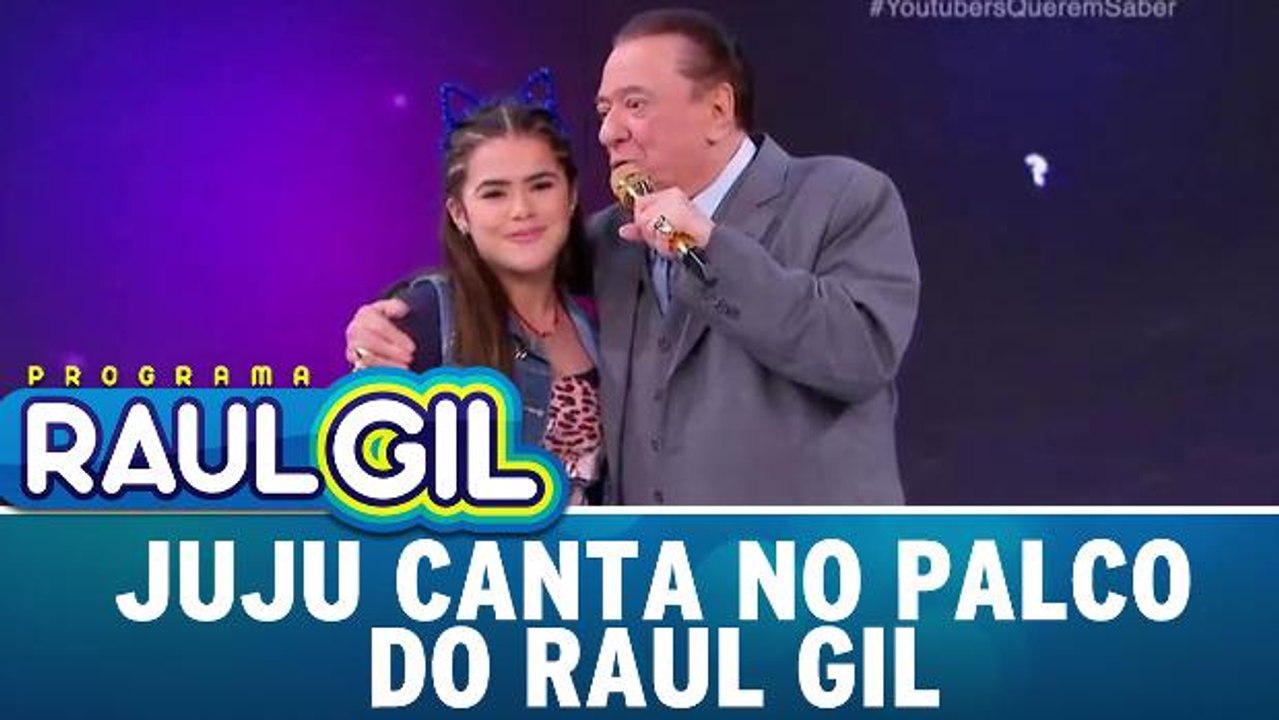 Juju canta no palco do Raul Gil