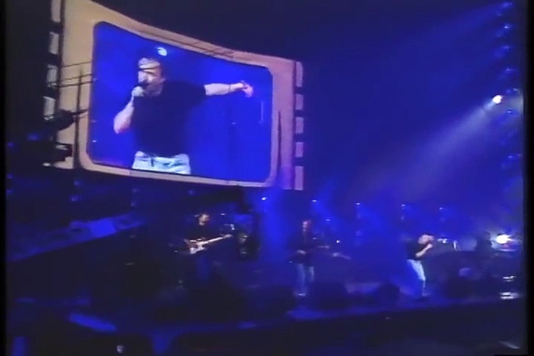 GENESIS -JESUS HE KNOWS ME- The way we walk live 1992