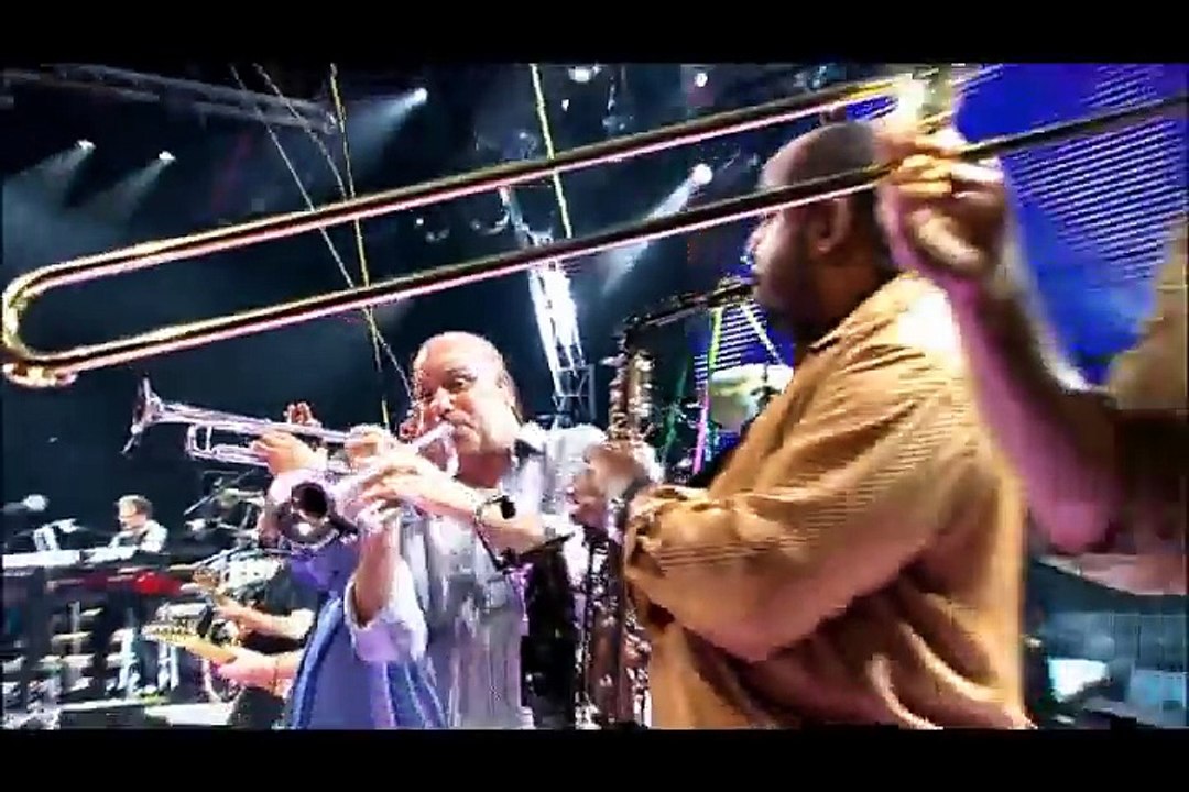 Phil Collins - Sussudio (Live Finally... The First Farewell Tour - Paris - 2004)