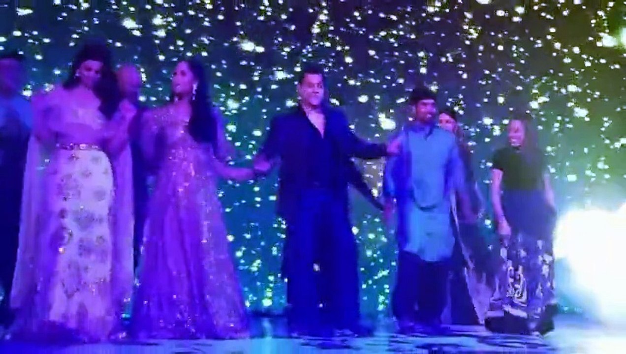 Salman Khan Dacing With Sania Mirza On Her Sister's Wedding