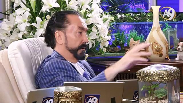 Münafık müminleri kendince kötü gösterirken derin devlet mensuplarını çok iyiymiş gibi gösterir