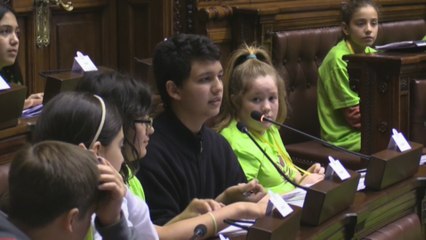 Niños y jóvenes uruguayos aprueban declaración para promover la paz