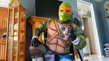 SPIDERMAN vs Teenage Mutant Ninja Turtles - TMNT - Superhero Change Colors In Real Life