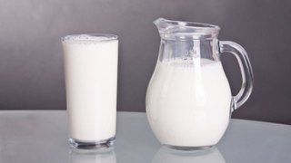 What Happens to Your Body If You Drink Milk Before Bed