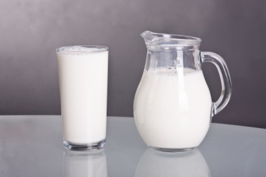 What Happens to Your Body If You Drink Milk Before Bed