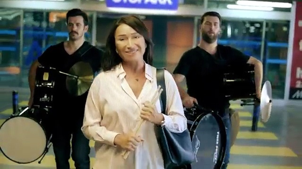 Türk Telekom Kapsama ve Çekim Gücü Reklamı – Demet Akbağ