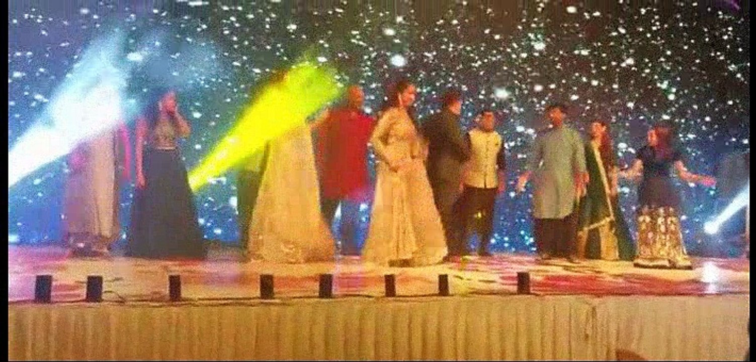 Sania Mirza Ki Bhain Ki Shadi Par Sania Salman Khan Or Pareti Chopra K Raks Ki Video