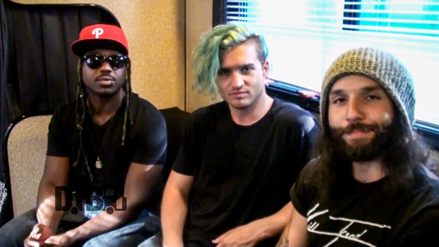 Ghost Town - CRAZY TOUR STORIES Ep. 467 [Warped Edition 2016]