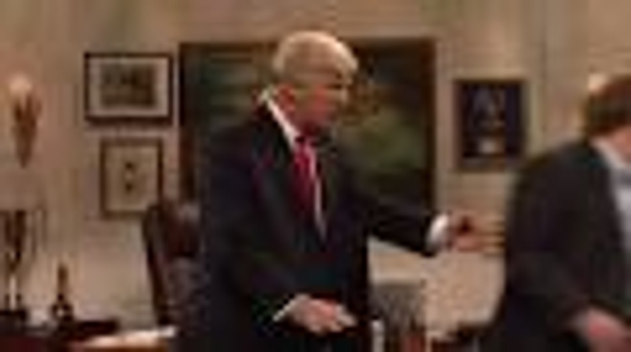 Watch Alec Baldwin’s Trump Return for Mike Pence Hamilton Jokes