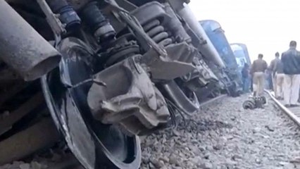 حادثه قطار در نزدیکی کانپور هندوستان حداقل ۹۰ کشته برجای گذاشت