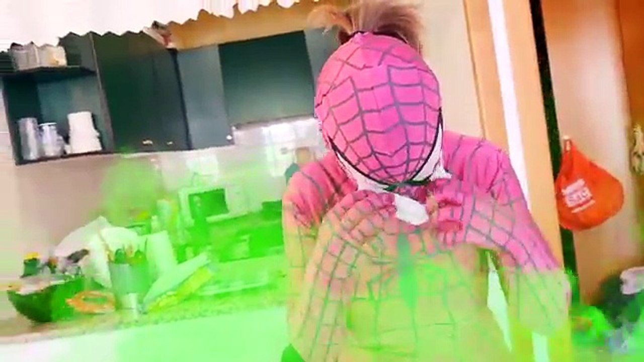 Frozen Maleficent vs Jack Frost Gollum In Love! w/ Spiderman & Spidergirl Epic Farts In Real Life!