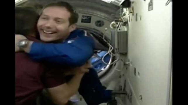 Les images de l'arrivée de Thomas Pesquet à bord de la Station spatiale internationale