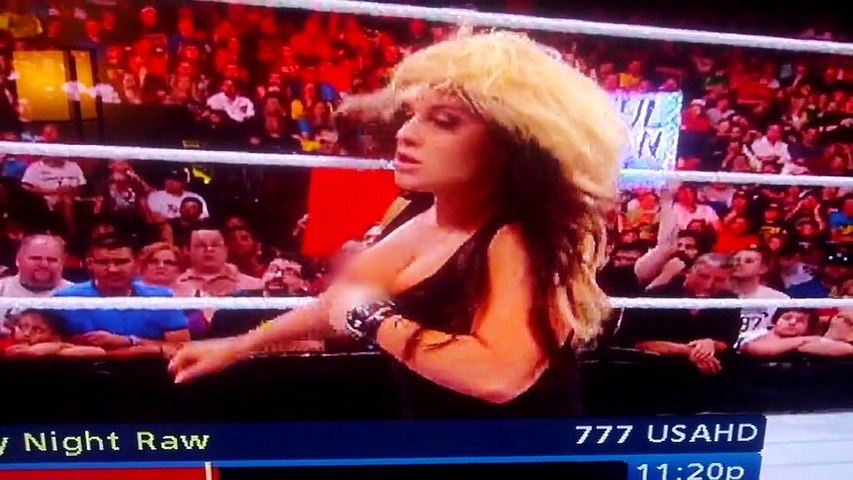 The 50 Best (female) Wardrobe Malfunctions In Wwe