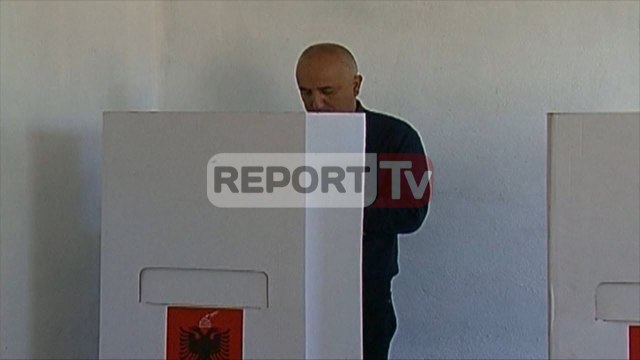 Report TV - Zgjedhjet ne Kolonje, voton kandidati i ASHE, Ilia Stefo