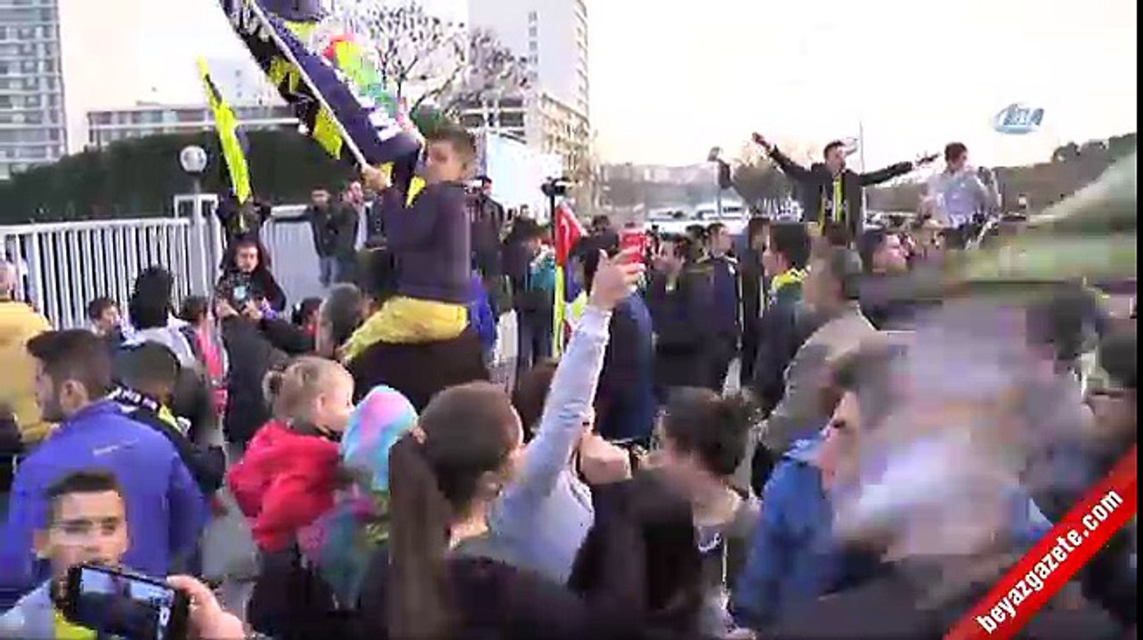 Fenerbahçe derbi için yola çıktı
