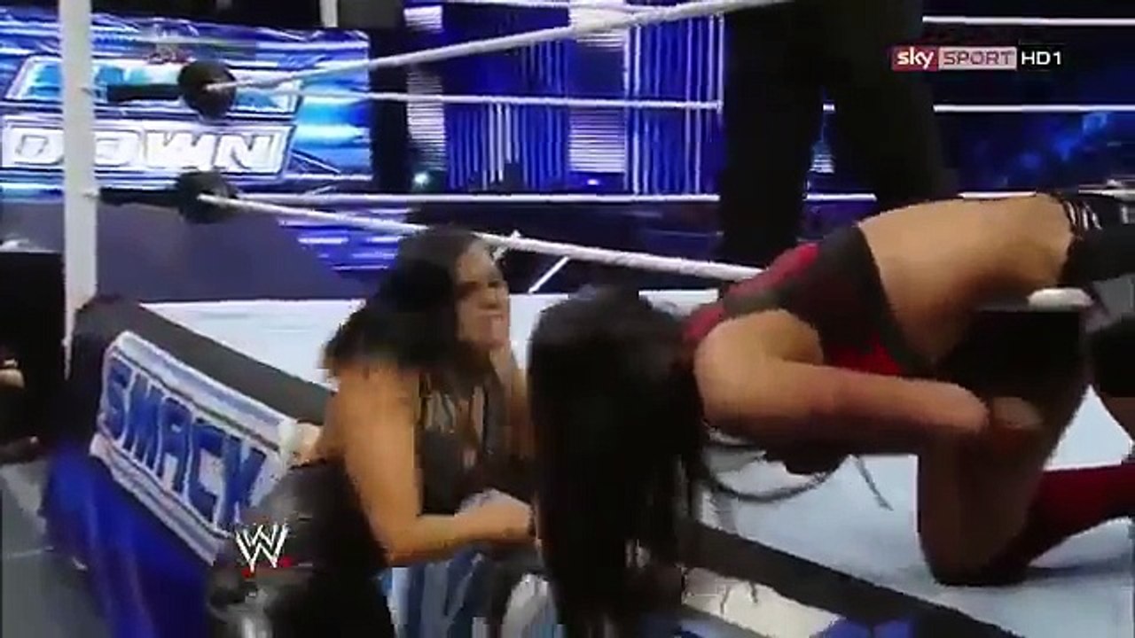 WWE Smackdown Aksana vs  Nikki Bella