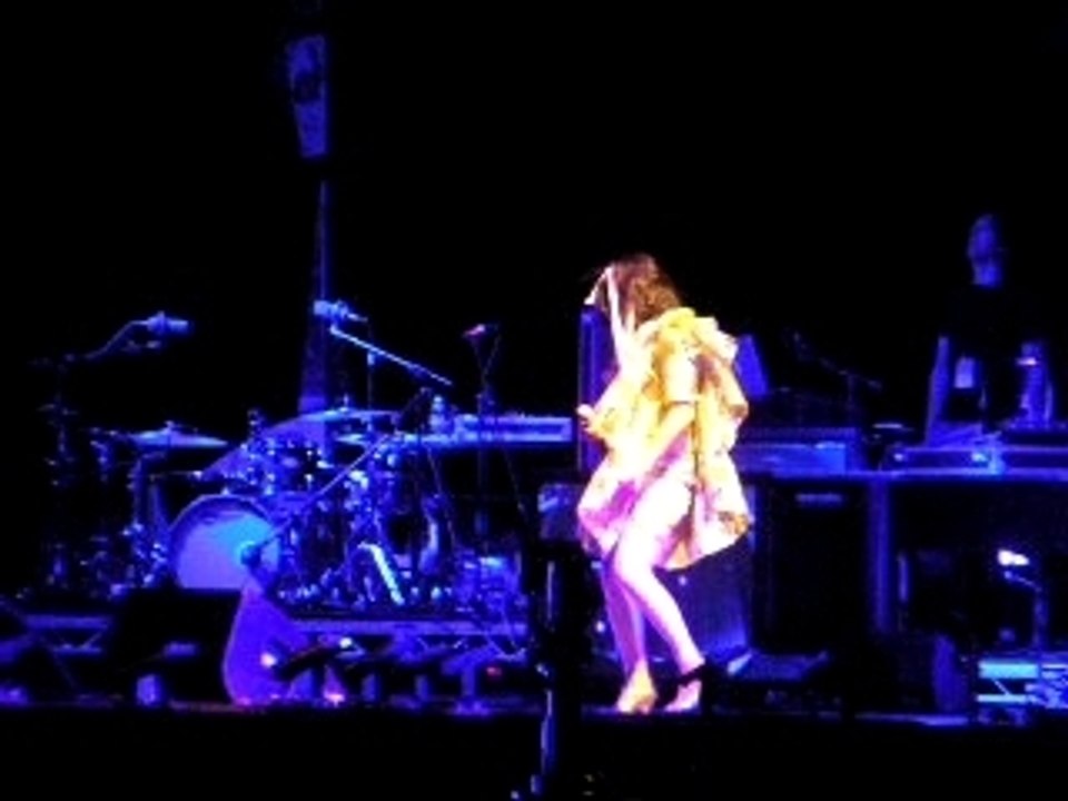 BJORK - HUNTER - ROCK EN SEINE 2007