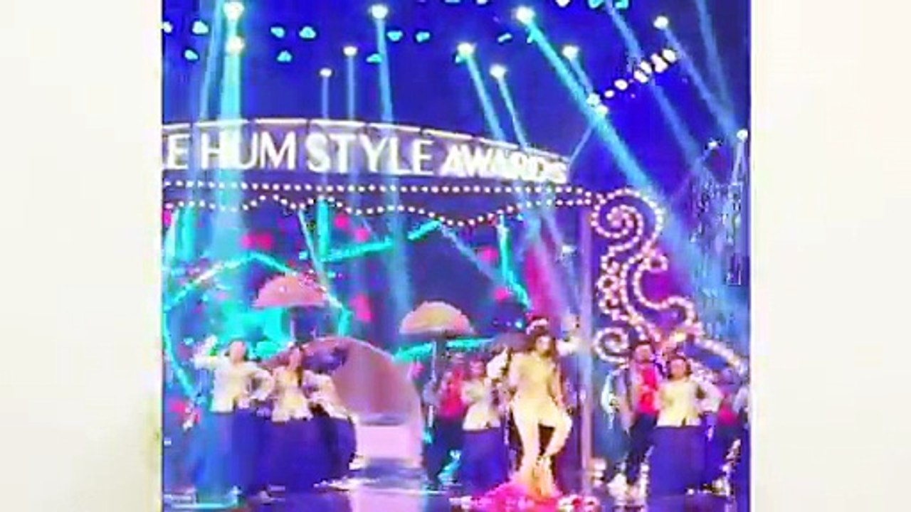 What happened on Hum Style Awards 2016 With Saba Qamar