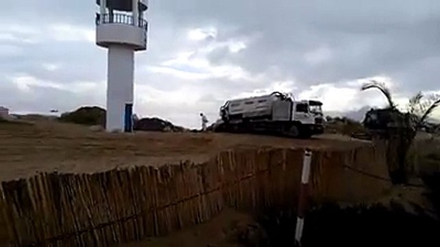 2 تلويث مياه بحر الكرم بتصريف مياه الصرف الصحي