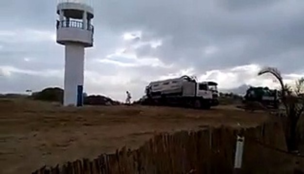 2 تلويث مياه بحر الكرم بتصريف مياه الصرف الصحي