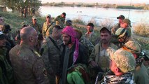 إجلاء عراقيين هاربين من تنظيم الدولة الإسلامية في الموصل
