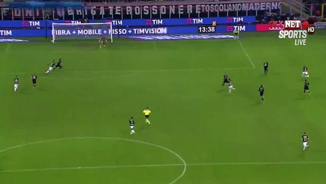 Gianluigi Donnarumma amazing save AC Milan vs Inter 20.11.2016 Serie A