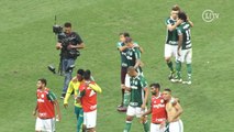Jogadores do Palmeiras comemoram no gramado do Allianz Parque