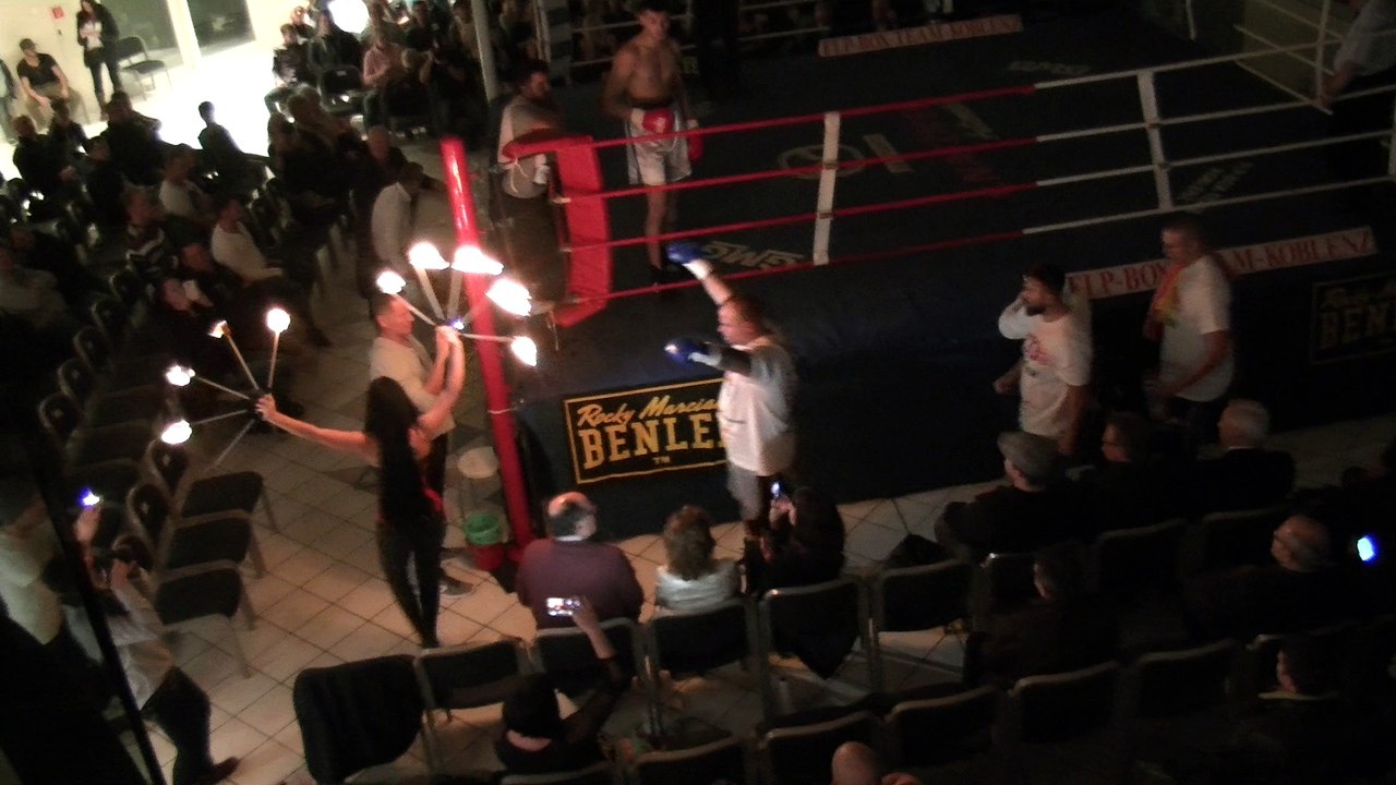 Mike Hammelmann, Einmarsch in den Boxring