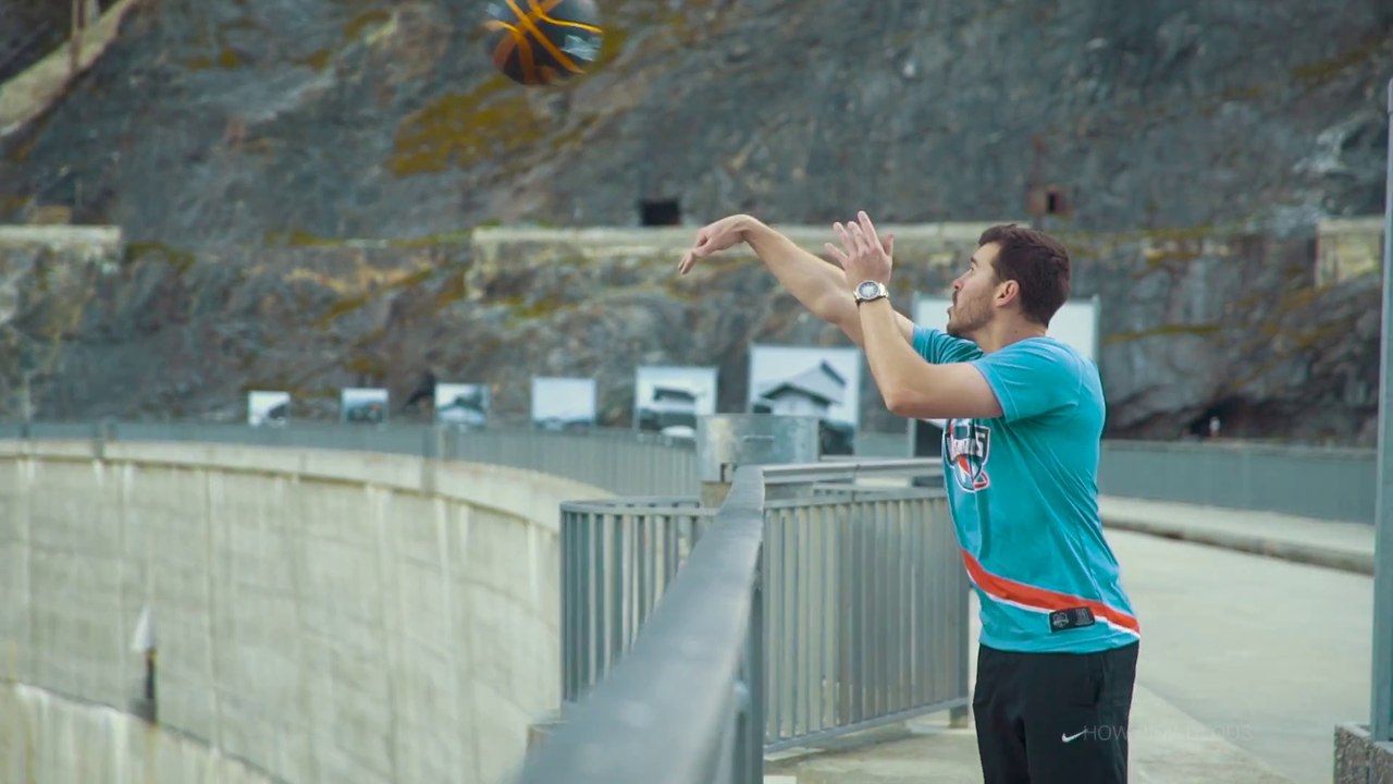 Panier de basket de 180 mètres de haut sur un barrage électrique en Suisse