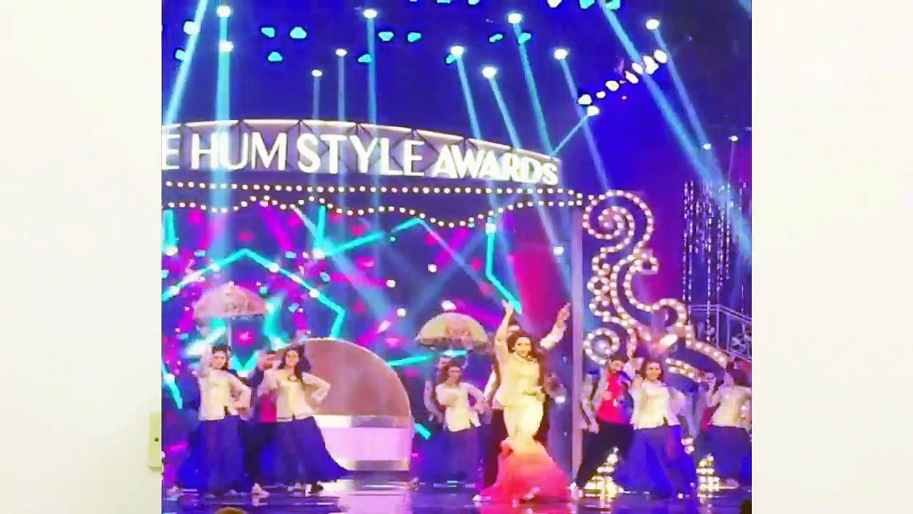 What happened on Hum Style Awards 2016 With Saba Qamar