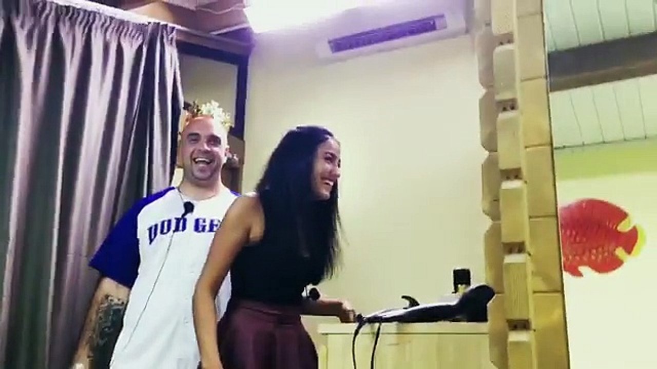 liza_kordobovskaya Перевожу с видео, тут бурно обсуждается  почему не складываются отношения у Лизы с Глебом)