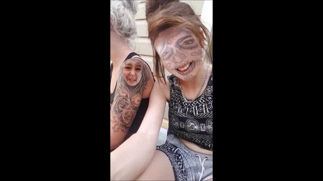 Un Face Swap énorme entre un tatouage et un visage!