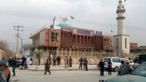 در جریان حمله انتحاری به یک مسجد شیعیان در کابل ده ها تن کشته و زخمی شدند