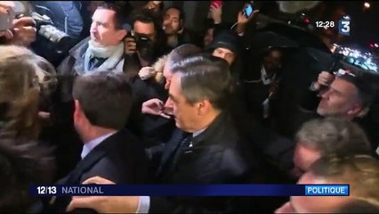 Primaire à droite : François Fillon largement en tête avec 44% des voix au premier tour