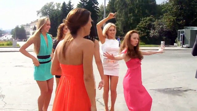 Танец на свадьбе - Двигай попой