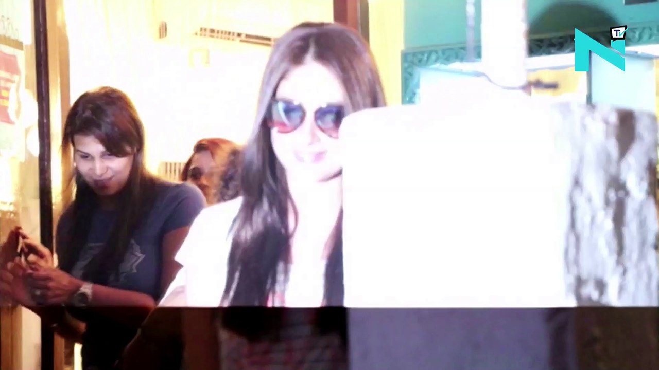 The lovely mommy-to-be Kareena Kapoor Khan is redefining beauty