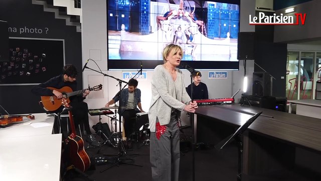 Patricia Kaas chante « Il me dit que je suis belle » en live au Parisien