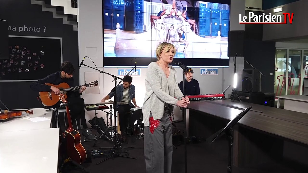 Patricia Kaas chante « Il me dit que je suis belle » en live au Parisien