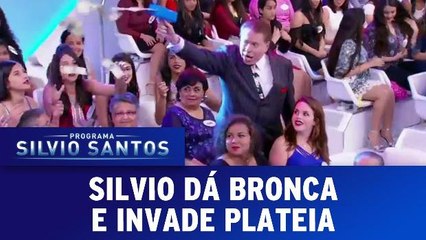 Silvio dá bronca e invade plateia