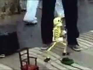 Skull Funny Dancing & Singing
