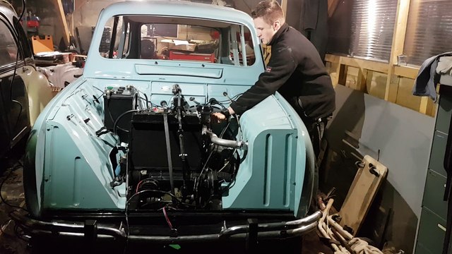 Redemarrage Renault 4 super 1962