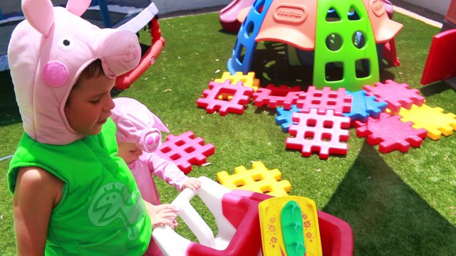 3 Little PIGS Story BIG BAD WOLF IRL Goldilocks Little Tikes Eco Playhouse Funny In Real Life