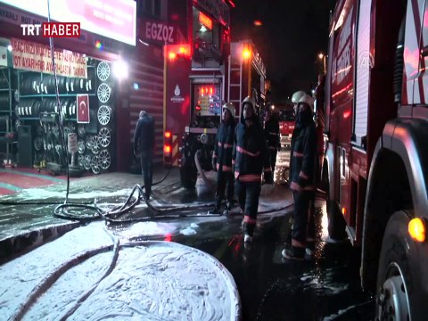 Yangın çıkan ahşap bina, kullanılamaz hale geldi