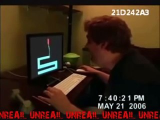 scary maze game makes dude break the computer and pee himself lol
