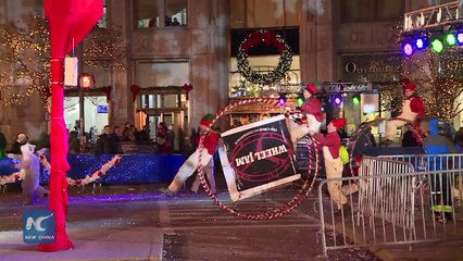 Magnificent Mile Lights Festival Parade In Chicago1